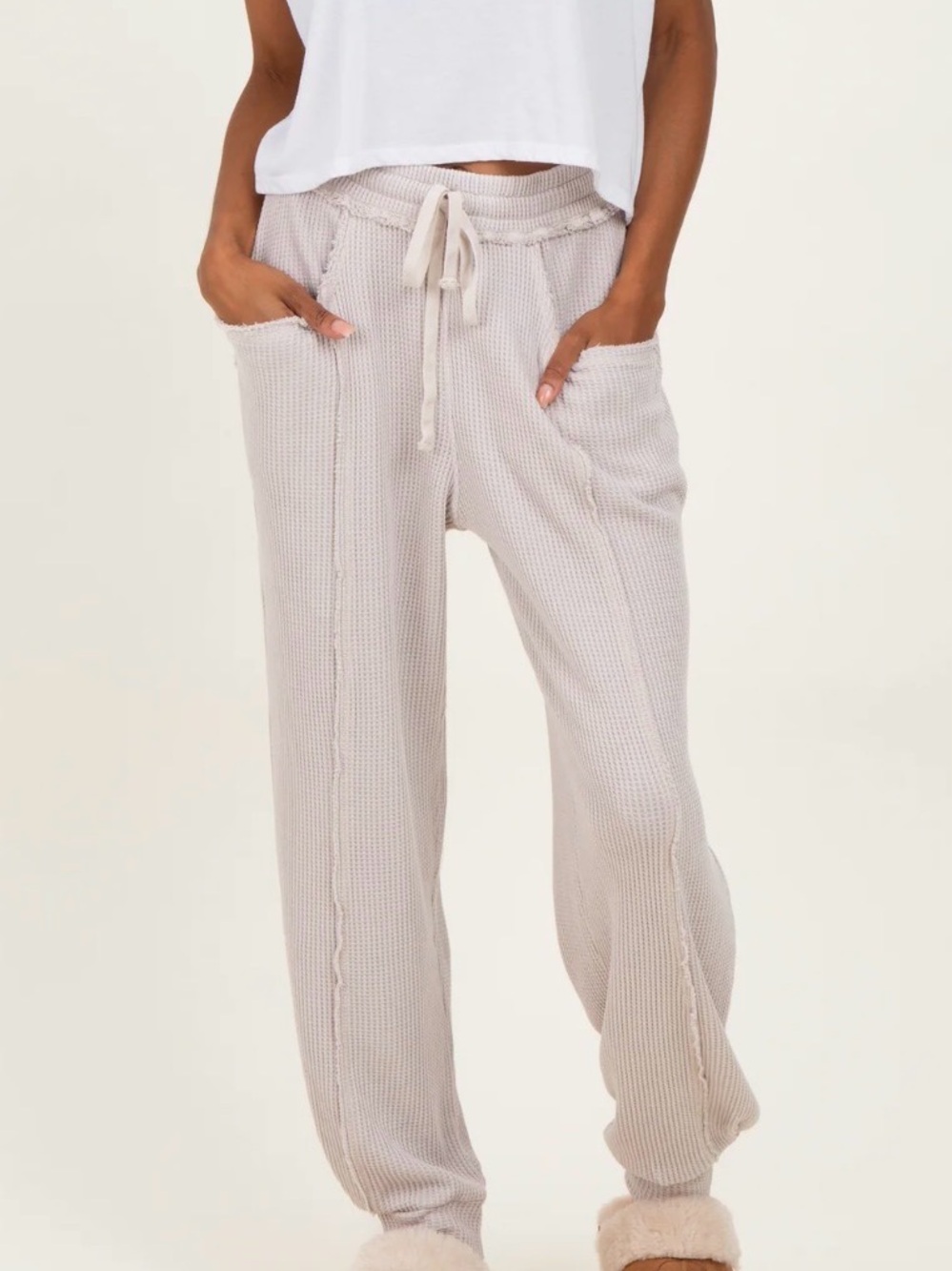 Rae Mode Cream/Beige Raw Seam Waffle Knit Lounge Joggers Sz L. NWT